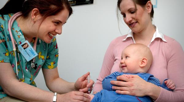 colegiul medicilor o lege a vaccinarii e foarte necesara vaccinarea copiilor una dintre prioritatile asistentei sanitare