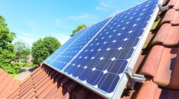 becul va invinge lumanarea in 10 000 de case