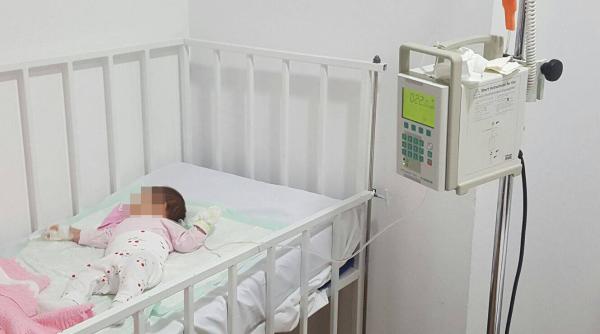 fetita de numai o luna a lui cristian sabbagh in stare grava dupa ce i a fost administrat un medicament pentru raceala