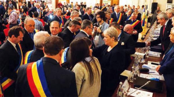 liberalii se lauda ca ei au majorat salariile primarilor