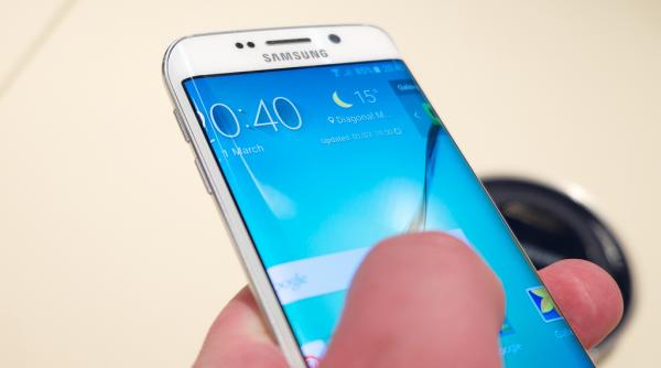 urmatorul telefon samsung galaxy ar putea avea ecran cu patru laturi curbate