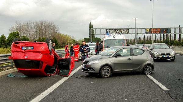 accident grav pe autostrada a1 persoanele au fost lovite in plin pe banda de urgenta