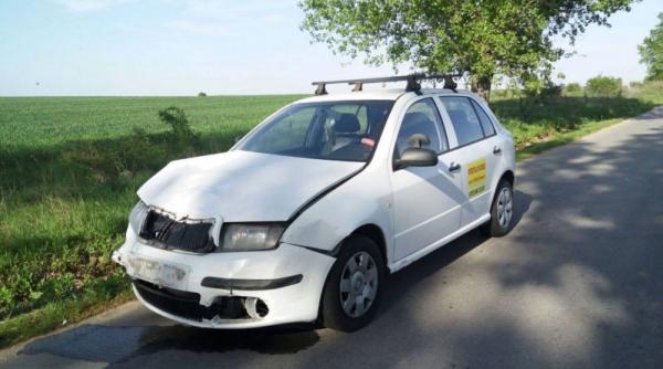 accident rutier in care a fost implicata si o masina scoala