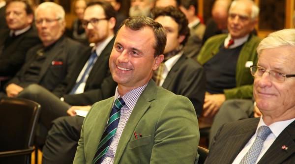 candidatul extremei drepte din austria vrea sa interzica oferirea cetateniei turcilor din austria