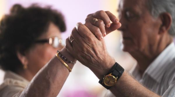 una dintre consecintele imigratiei masive anul trecut s au nascut mai multi copii romani in diaspora decat in tara