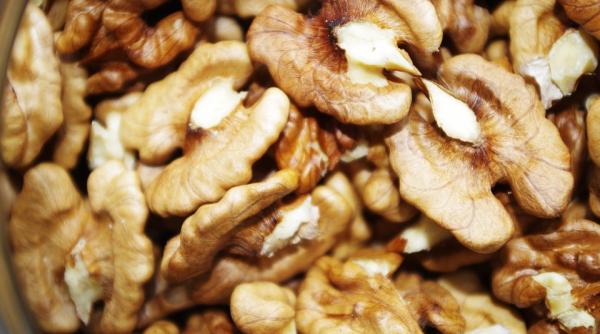 evaziune fiscala cu miez de nuca in salaj prejudiciul se ridica la peste doua milioane de lei