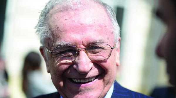 iliescu infiereaza elementele retrograde
