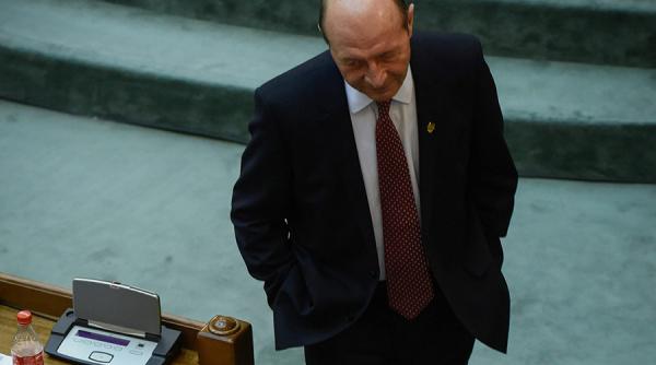 basescu traian bantuit de mandatul de edil al capitalei