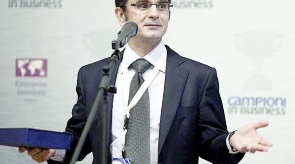 clientul lui emilian eva implementeaza un sistem de posta electronica la transgaz