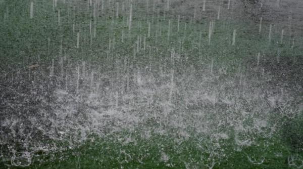 avertizare anm ploi torentiale pana duminica seara