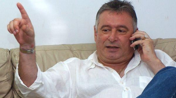 madalin voicu a vandut toate hainele parintilor ramasesem fara bani