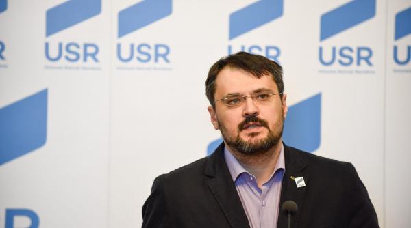 ghinea trage spre platforma ciolos