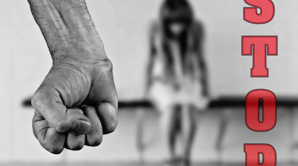 justitia indiana trebuie sa decida daca o fetita de 10 ani va putea sa avorteze dupa ce a fost victima unor violuri repetate