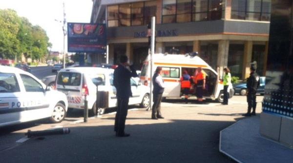 a lovit o femeie pe trecerea de pietoni si a fugit