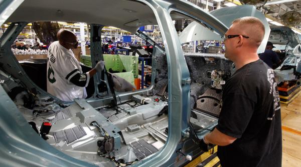 ford confirma concedierea a 1 400 de angajati in america de nord si asia