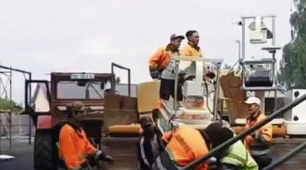 incubatoarele pentru nou nascutii prematur mutate cu tractorul salubritatii