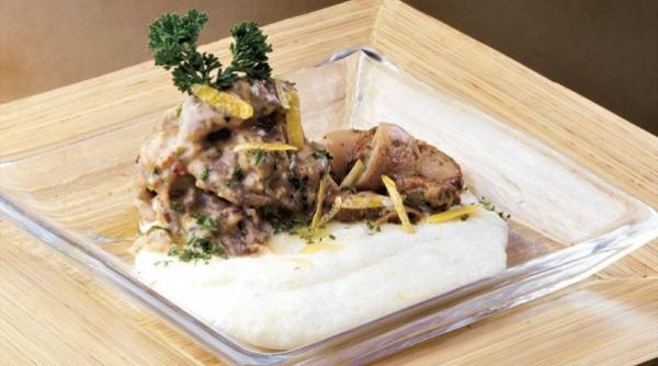 iepure cu sos de smantana o reteta bucovineana