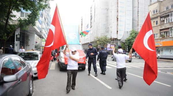 cateva sute de etnici turci au participat la marsul primaverii