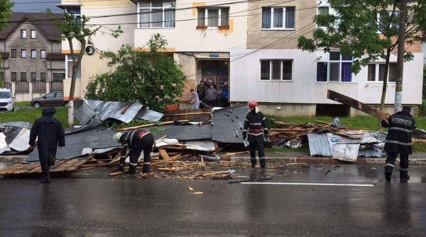 orasul mioveni afectat de o furtuna violenta