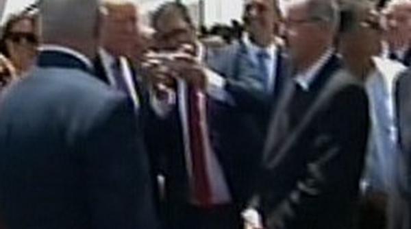 un deputat israelian a incalcat protocolul pentru un selfie cu donald trump