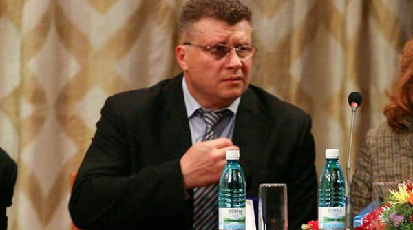 nicu vlad candideaza la presedintia federatiei internationale de haltere