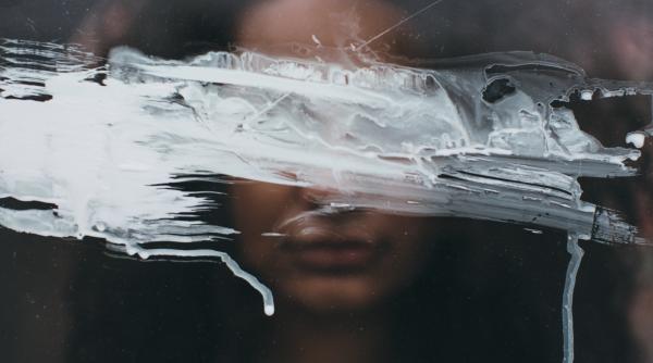 si a batut iubita cu laptop ul intr un coafor din brasov