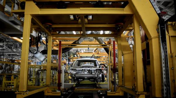 grindeanu imi doresc sa ajutam la dezvoltarea companiei dacia renault in romania