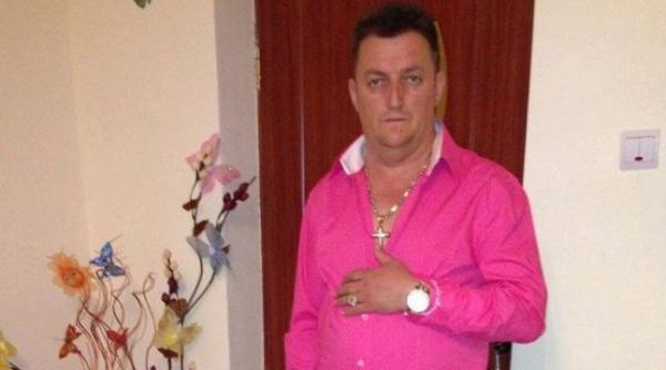 un primar din timis a devenit viral pe internet dupa ce au fost facute publice poze indecente