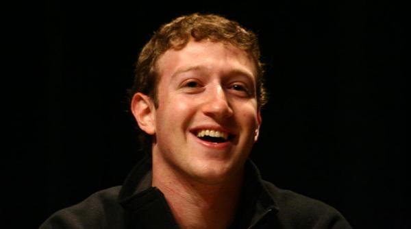dupa 13 ani zuckerberg a primit diploma de la harvard