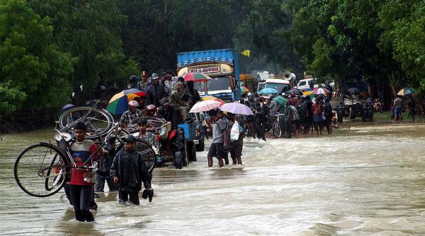 peste 100 de morti in inundatiile din sri lanka nou bilant