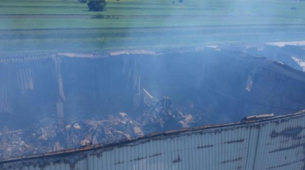 incendiul care a ars arhivele bancilor nu a fost stins focul arde de trei zile