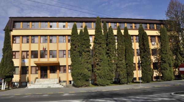 gura humorului 30 de elevi si profesori au suferit toxiinfectie alimentara la balul de absolvire