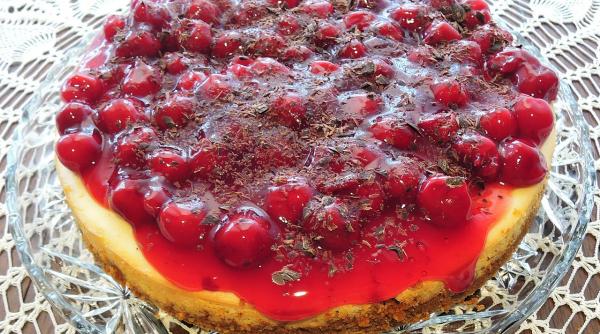 tort cu cirese si mascarpone