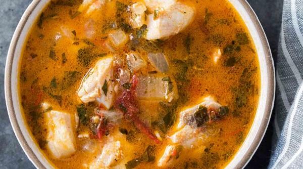 ciorba dunareana de peste retete romanesti