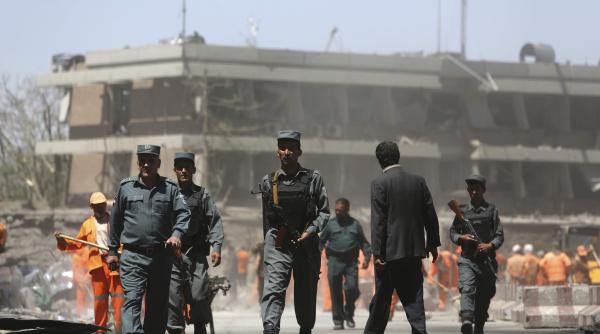 un atentat sangeros zguduie kabulul