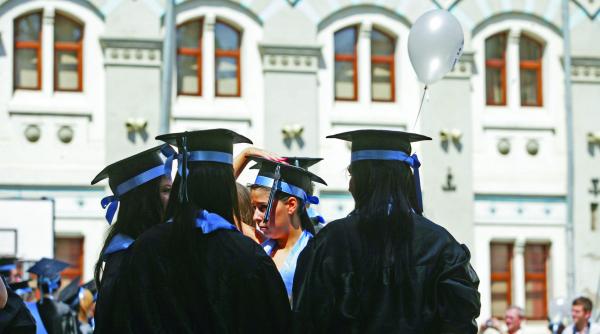 cadou de majorat tineri ramasi fara drept la medic