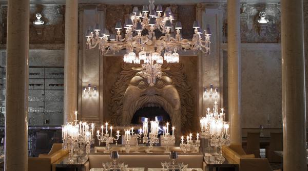 chinezii au cumparat producatorul de cristal de lux baccarat