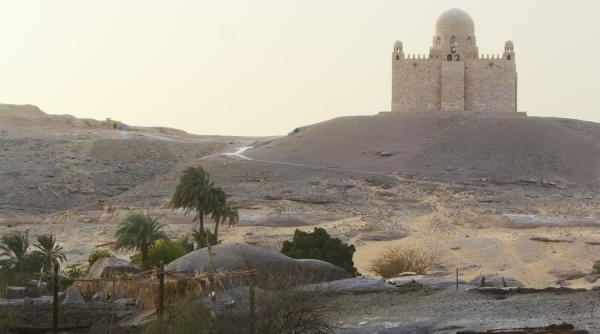 egipt zece morminte din perioada faraonica descoperite la assuan