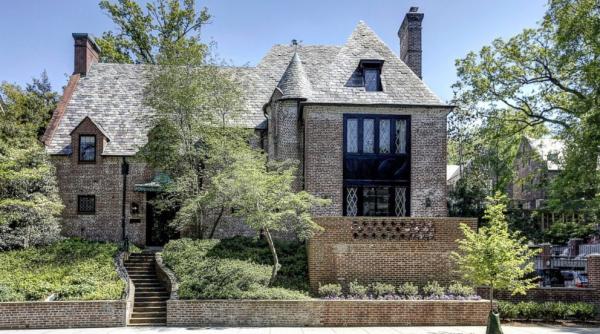 obama si a cumparat o locuinta cu peste 8 milioane de dolari in washington cum arata vila