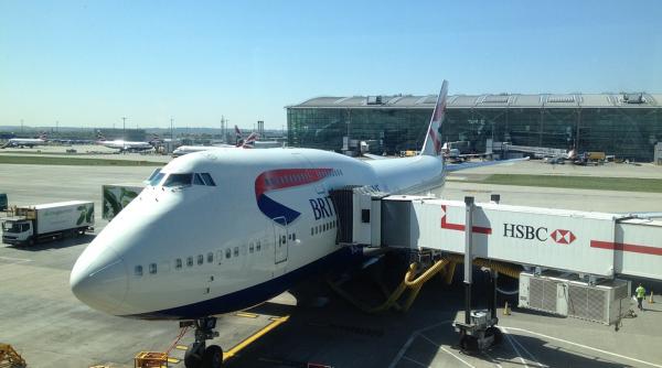 serverele british aiways ar fi picat din cauza unui lucrator care a intrerupt alimentarea cu energie electrica