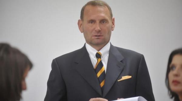 viorel catarama pnl la botosani motiunea mea urmareste sa reduca rolul statului in administrarea banilor publici