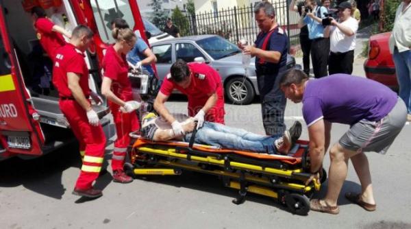 accident cu o victima in botosani soferul a intrat cu o duba chiar in masina proprie