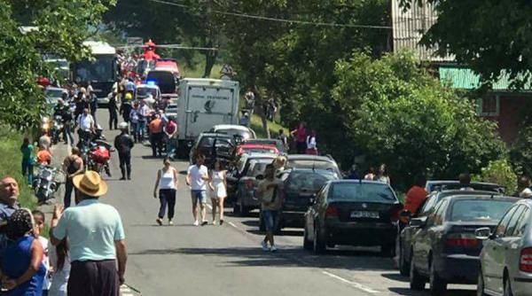 mures accident intre un autocar cu turisti din ungaria si un motociclist la sarateni