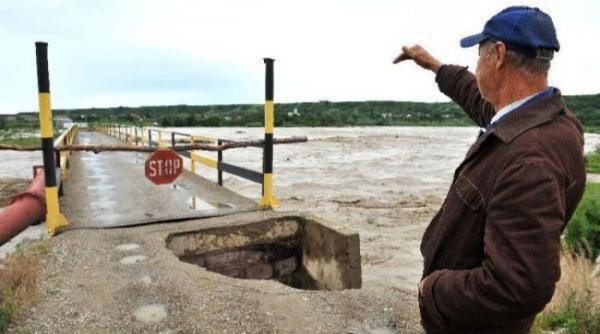 botosani prutul a depasit cota de inundatii la intrarea in tara
