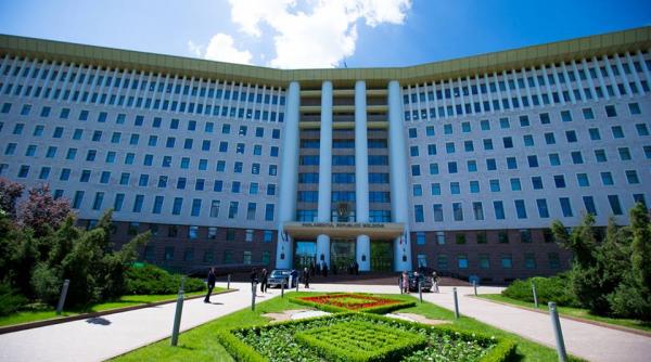 parlamentul de la chisinau a revotat un protocol privind cooperarea militara moldo romana respins anterior de igor dodon