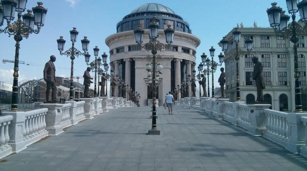 macedonia afirma ca se bazeaza pe prietenia greciei pentru a relansa procesul de aderare la ue si nato