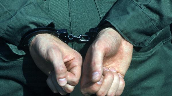 vaslui un violator a fost saltat de politisti chiar de la botezul copilului sau