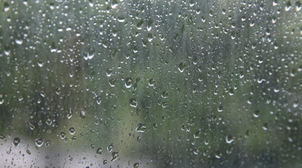 cod galben de averse si descarcari electrice invrancea galati bacau vaslui harghita si mures in ora urmatoare