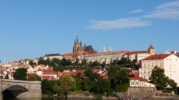 guvernul de la praga avertizeaza ce ca procedura de infringement privind cotele de refugiati va afecta increderea cetatenilor cehi in ue