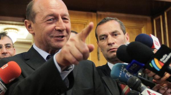 basescu pdl a furnizat psd doi oameni care stiu cum se distruge un partid din interior